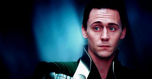 Когда оцениваешь девушку своего друга.