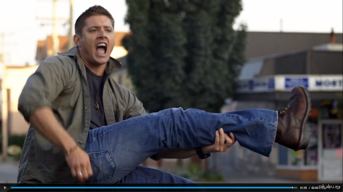 Лучшая гитара-это нога)