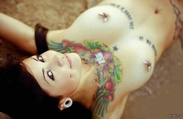 there should be a title. but why is it needed? - NSFW, Beautiful girl, Girl with tattoo, Tattoo, Boobs
