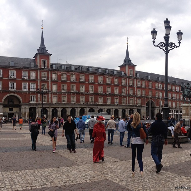 Что-то здесь не так...