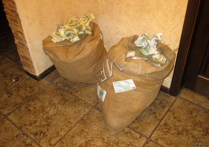 Сегодня нашел на улице, еле донес! Воронеж помогите разобрать.