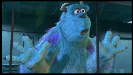 Абитуриент перед списком поступивших в вуз.