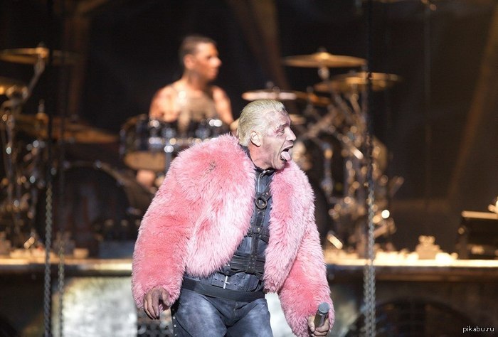 Till went out to the people in a pink fur coat. - Rock over the Volga, Rammstein, First post, Rammstein