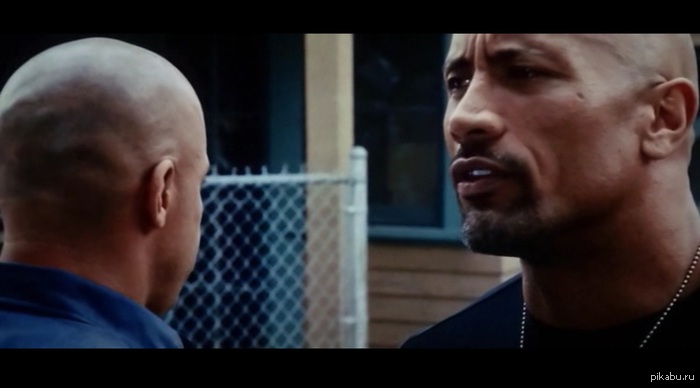 По моему Дуэйна Джонсона как то крупновато сделали в этом кадре