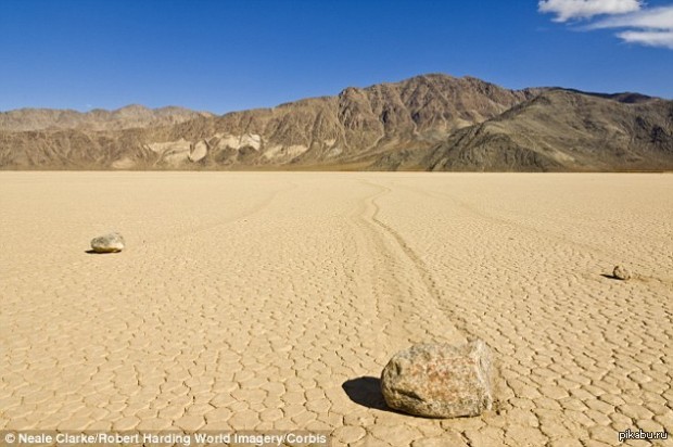 Тайну движущихся камней Долины Смерти разгадали!