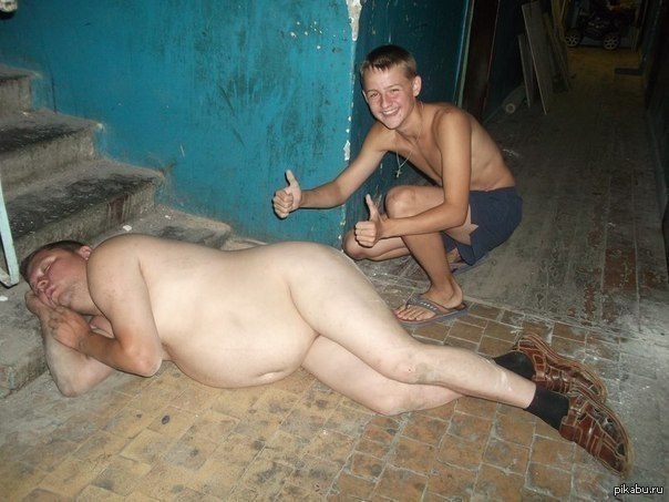 сфоткала соседа пока он спит. люблю его.....