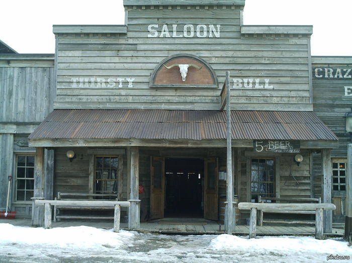 Saloon   