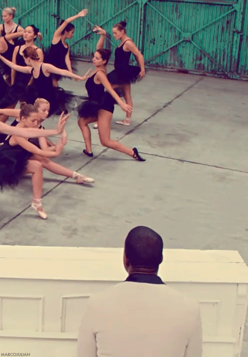 В джазе только девушки