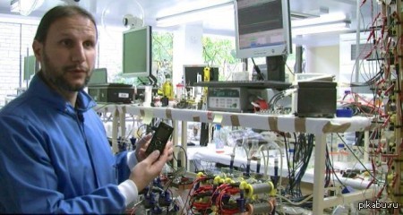 Телефон заряжаем мочой, думаю прогресс на этом не остановиться)))