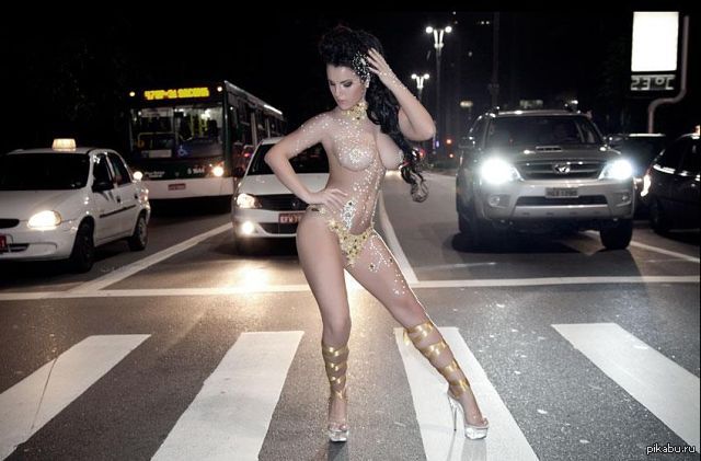 Caution!!!! Pedestrian!!!! - NSFW, Erotic, Girls, The photo