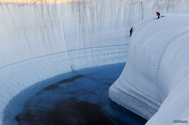 Ice Canyon, Greenland - beauty, Ice, People, The descent