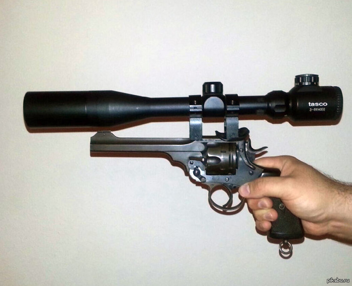 Либо он очень самонадеян, либо имеет очень маленький член.