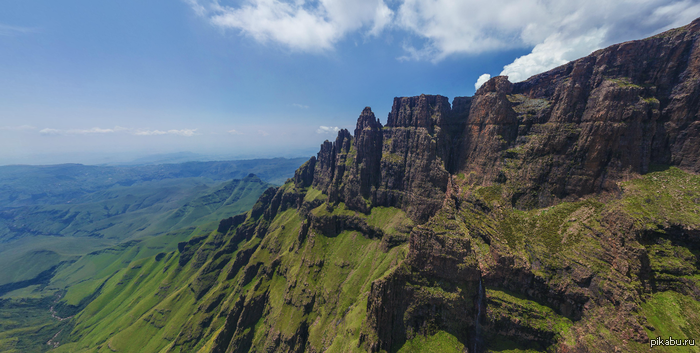 3D    .    .  .  http://www.airpano.ru/files/Dragon-Mountains-South-Africa/1-2