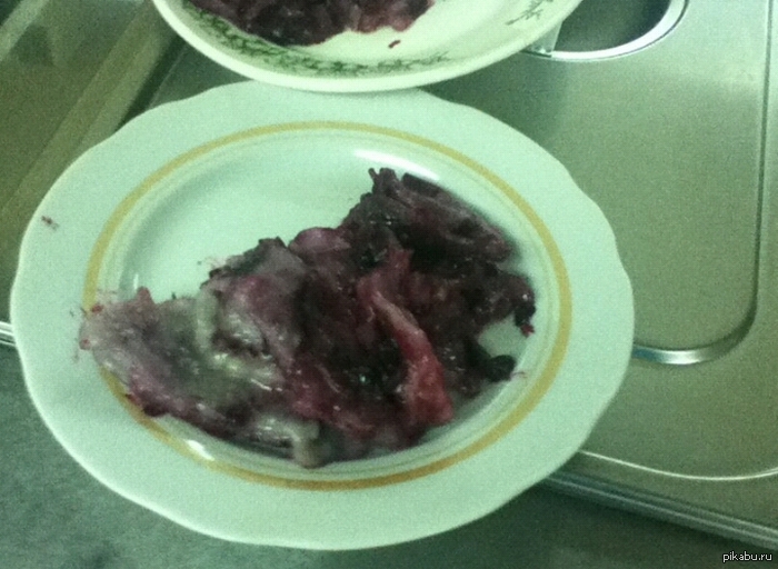 это мой первый пост, прошу строго не судить) это вареники которые нам приготовили на завтрак в школе четыре месяца назад)