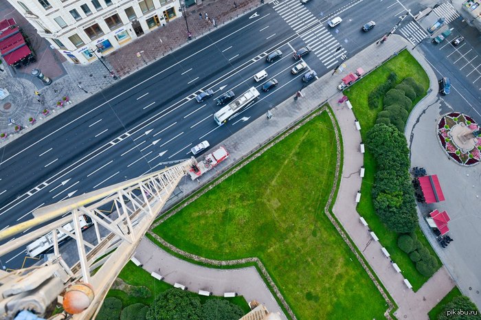 50 метров над Невским Проспектом