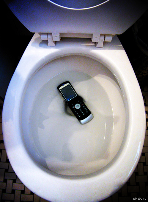 Что в телефоне в туалете делать. Унитаз смартфон.