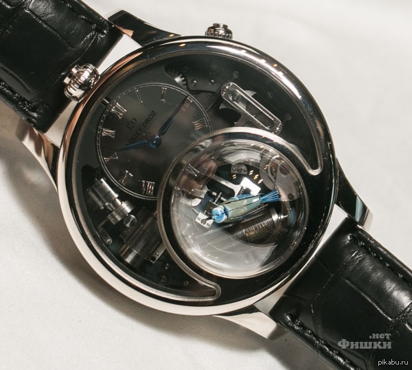 Уникальные сапфировые наручные часы с "кукушкой"