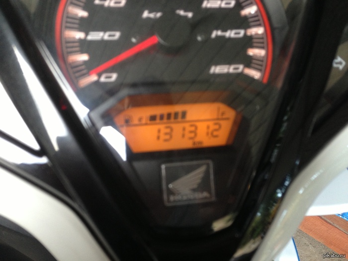 Я больше не проеду на этом мопеде ни метра...