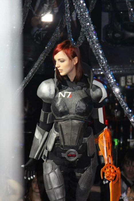 Хороший косплей на Mass Effect 3