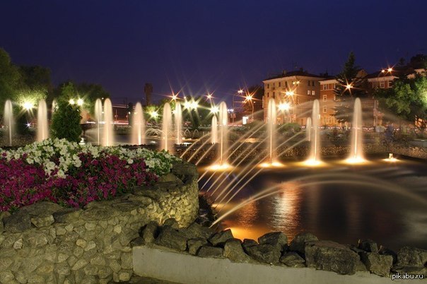 Фонтан у ж/д вокзала Перми