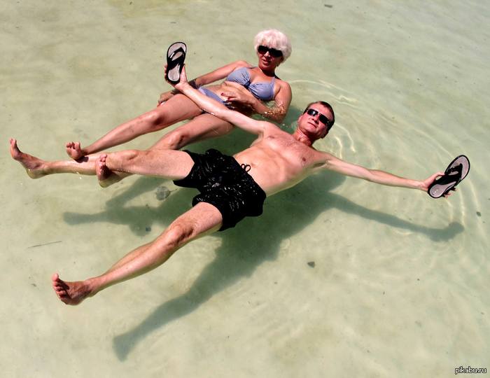    I believe I can fly.  But impossible to dive ...  (Dead Sea. Water +40')        .  !!!