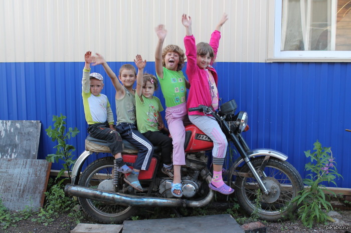 Мне кажется или это правда дети нацистов?