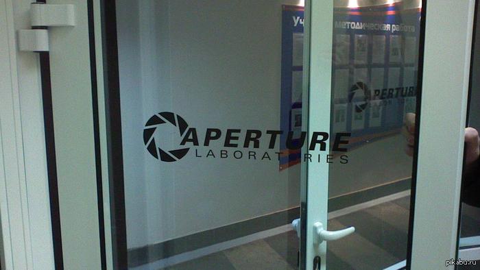 Aperture Science      .  ,    .
