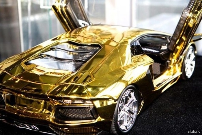 Самый дорогой лист. Lamborghini Aventador lp700-4 Золотая. Lamborghini Aventador LP 700-4 из золота. Lamborghini Aventador LP 700-4 из чистого золота, платины и бриллиантов. Ламборджини Диамант.