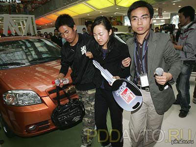 Suck a pacifier behind a car - Auto, Car, Interesting, Competition