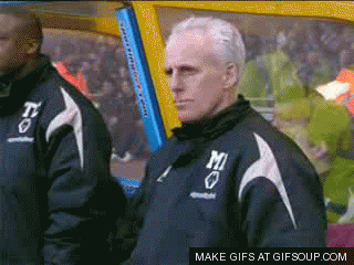 Когда делаешь вид, как будто не видишь камеру