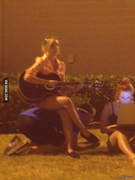 C 9gag  :  
