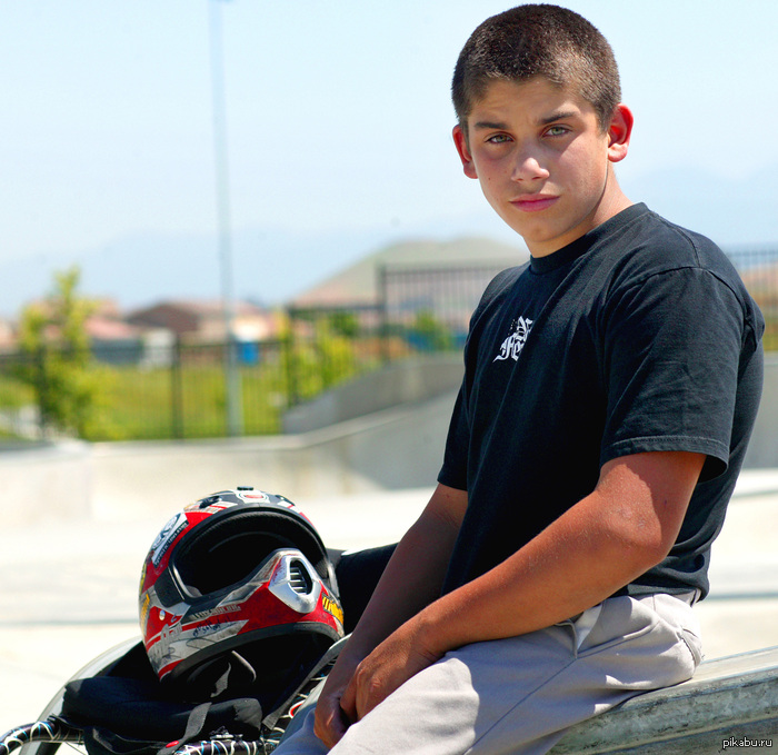 -      .    (Aaron Fotheringham).