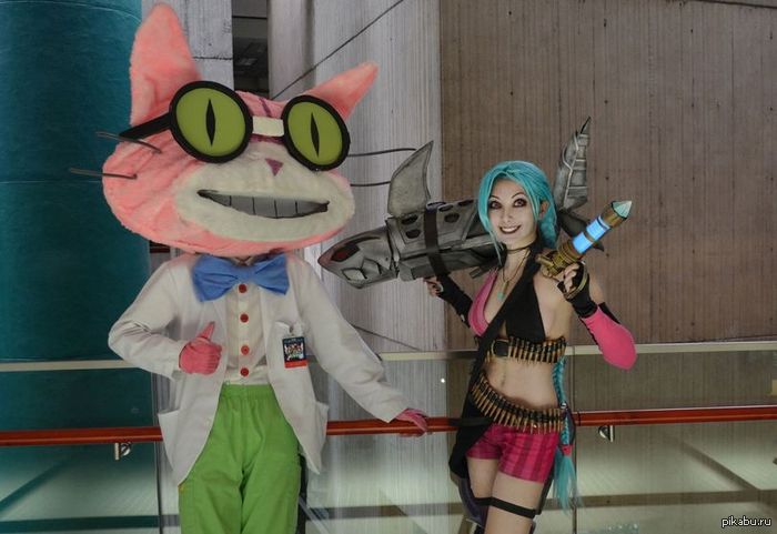 League of Cosplay   ()
