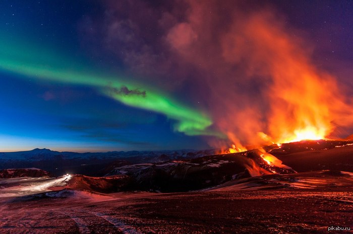  ,  http://www.wallpaperup.com/162811/Iceland_mountains_volcanic_eruption_northern_lights_volcano.html#close -  