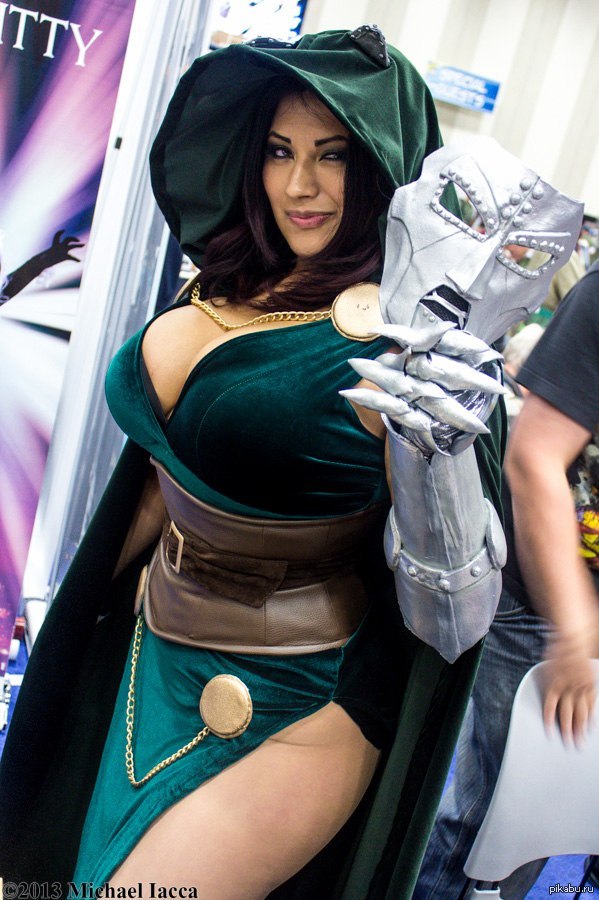 Наверное лучший косплей на Доктора Дума