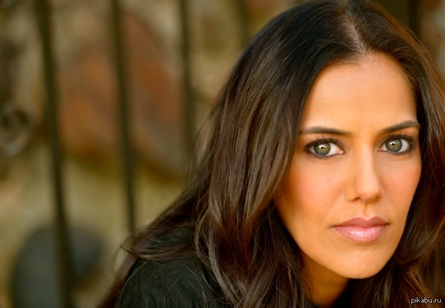 This is an American actress of Indian origin Sheetal Sheth. - Actors and actresses, beauty, Beautiful girl, Eyes