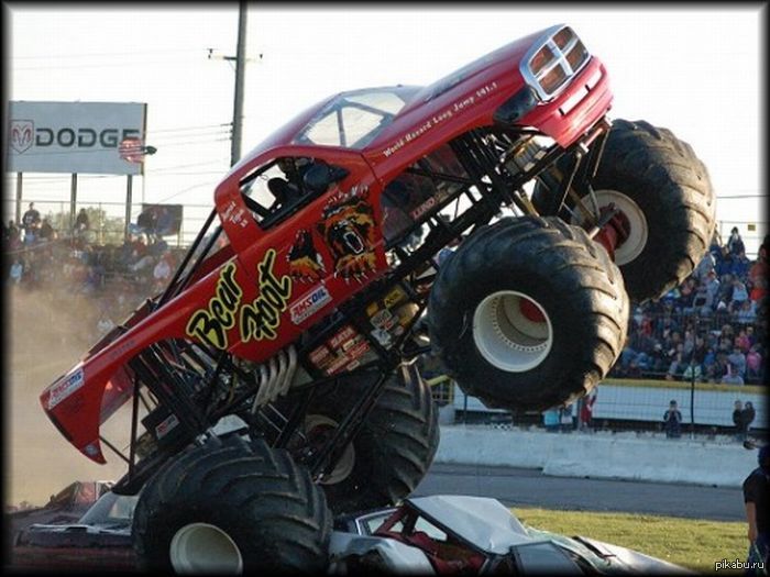  MonsterXtour    http://www.youtube.com/watch?v=j42BIjEUB1Q