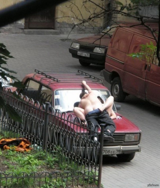 What is a roof rack for? - NSFW, Saint Petersburg, Auto, Parking