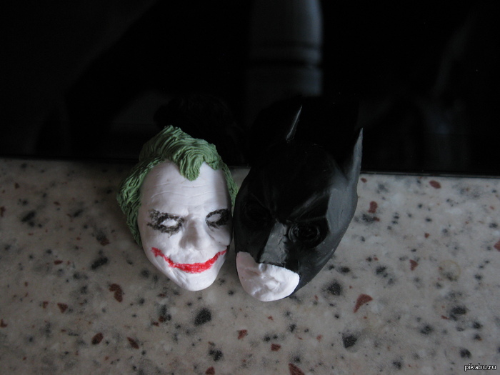  Batman  Joker.      .