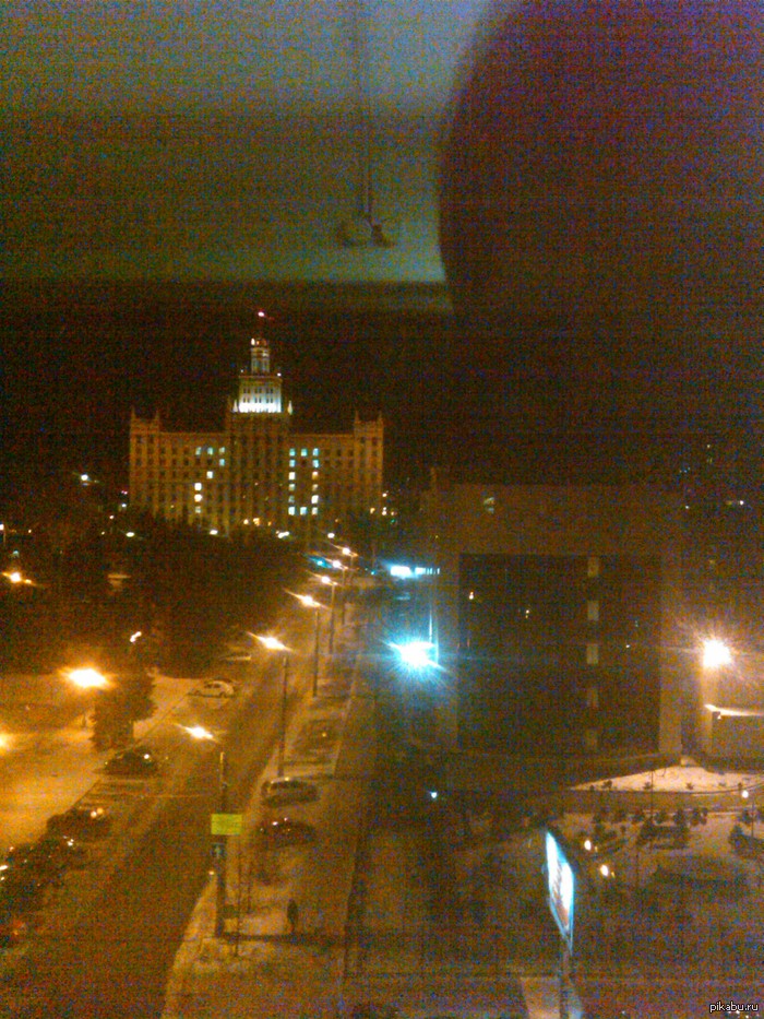 Выглядываю в окно , а там такое)