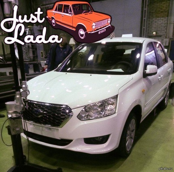 А вот и "шпионское" фото Датсуна