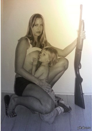 I hope the child never sees this photo - NSFW, Weapon, Female, The photo, Women