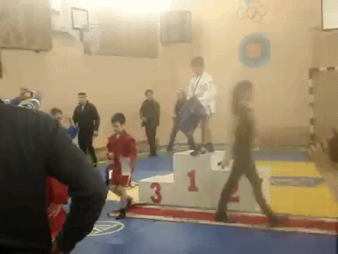 Всех воткнул и себя не забыл