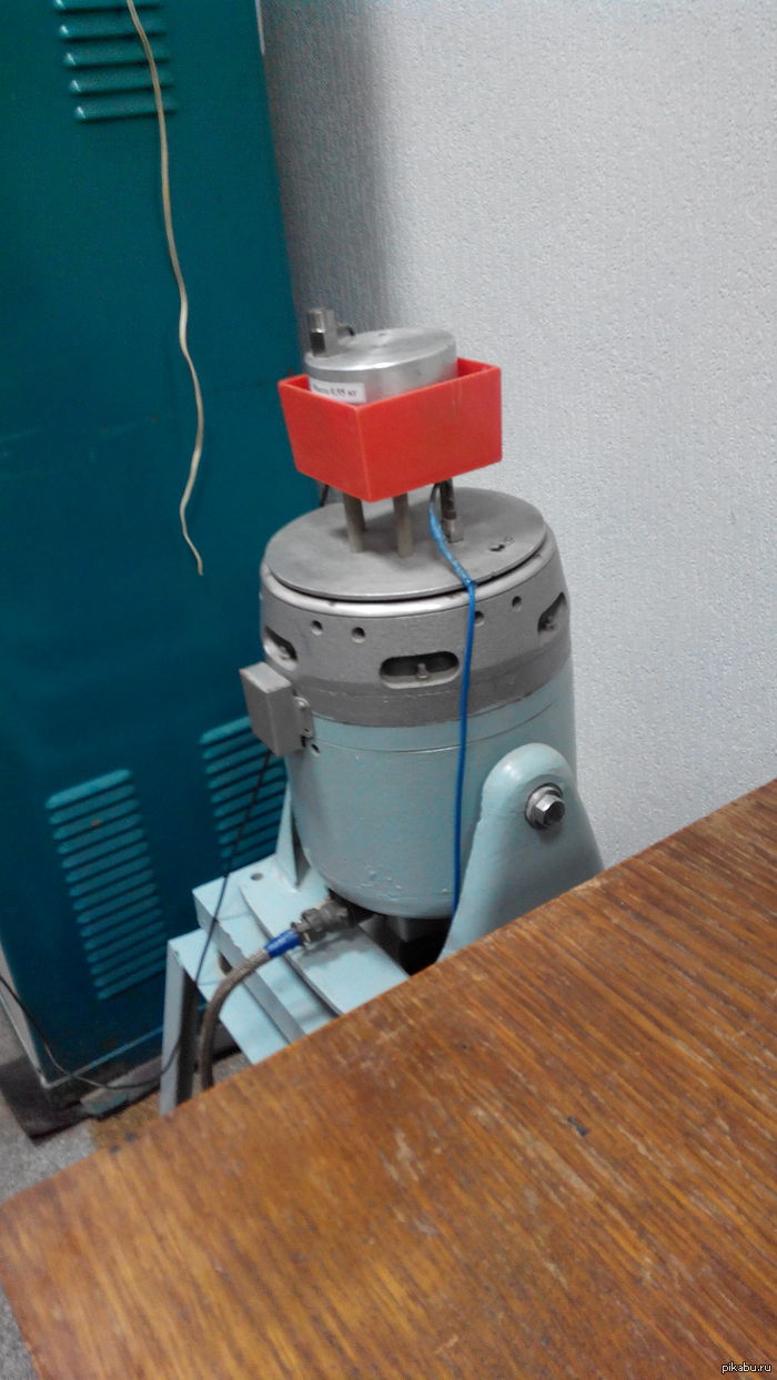 R2-D2 ��� ��??