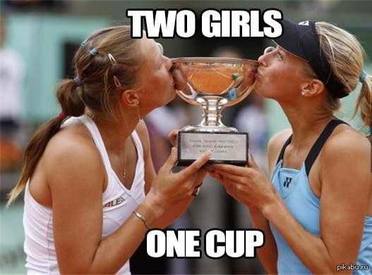 Две девушки одна чашка. Two girls one Cup. Две девушки и 1 чаша. 2girls1cup.