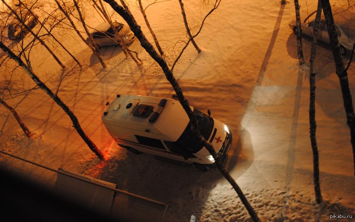 Идёт третий час нового года.