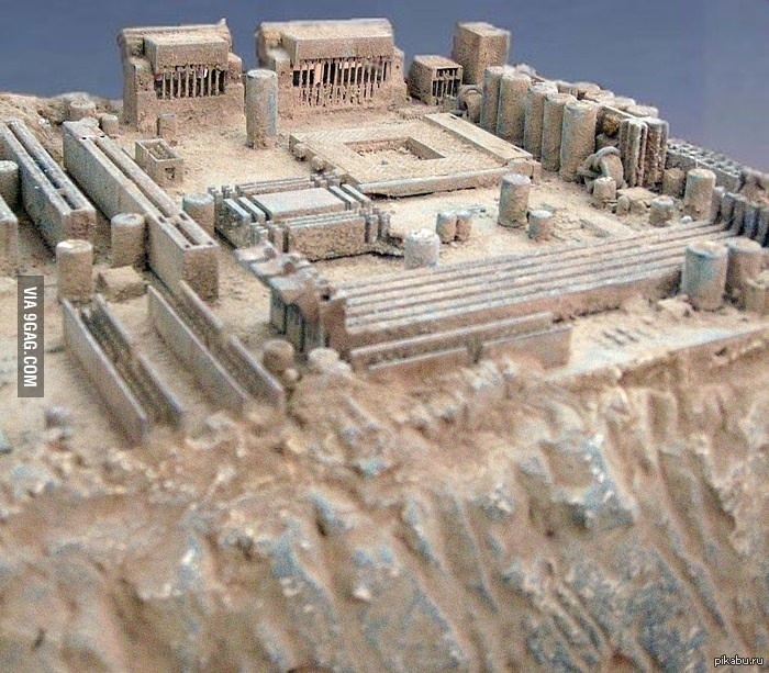 "Старая материнская плата выглядит как Древняя Греция"