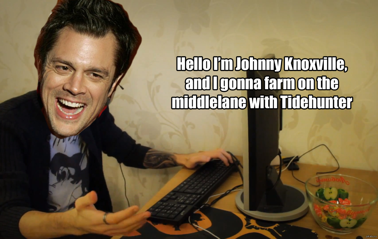 I gonna touch you. Меня зовут Джонни Ноксвилл. Johnny Knoxville чудаки. Привет это Джонни Ноксвилл. Джонни Ноксвилл последние фото.