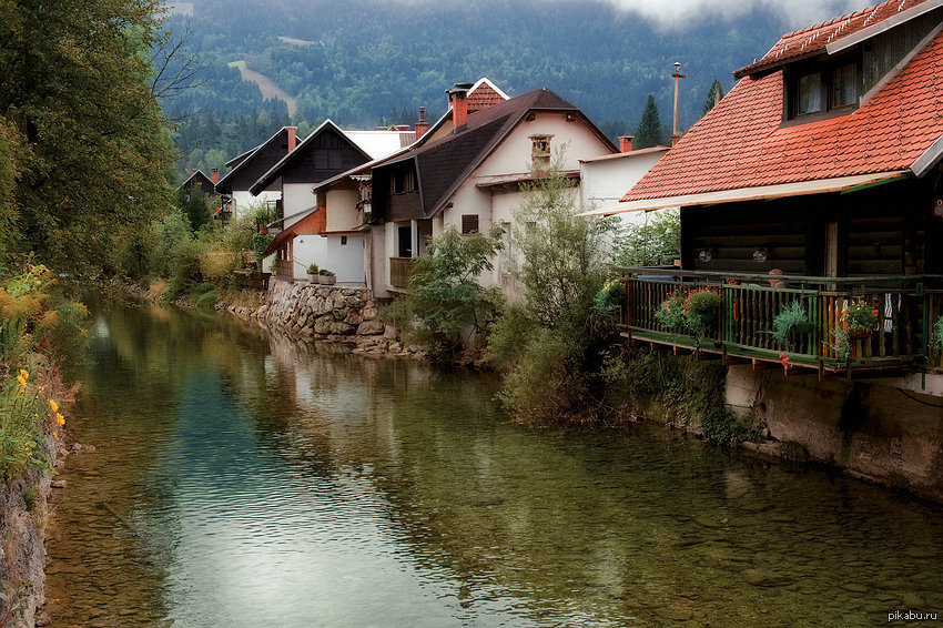 Dilijan. Дилижан город в Армении. Армянская Швейцария Дилижан. Иджеван Армения. Иджеван город в Армении.