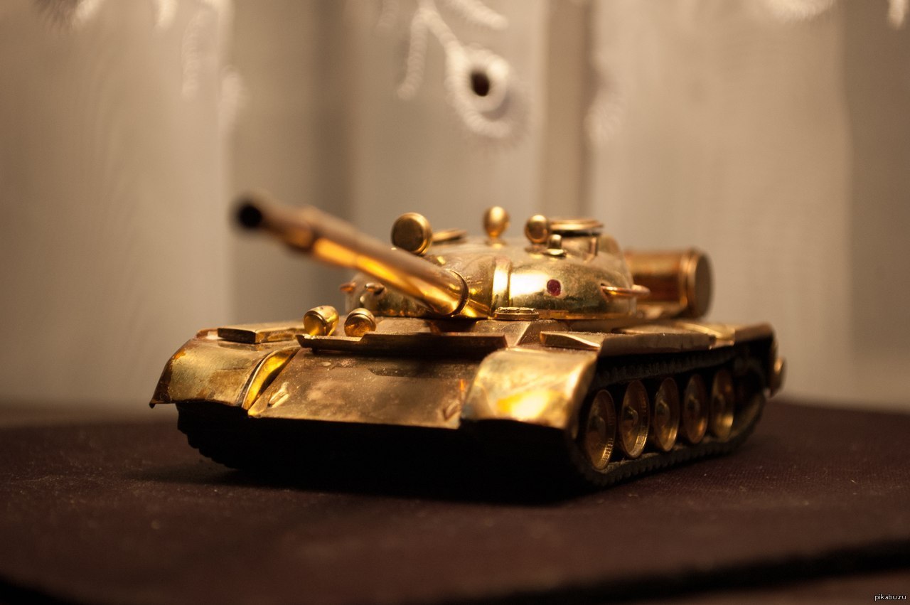 Модель танка Т-62 из латуни | Пикабу